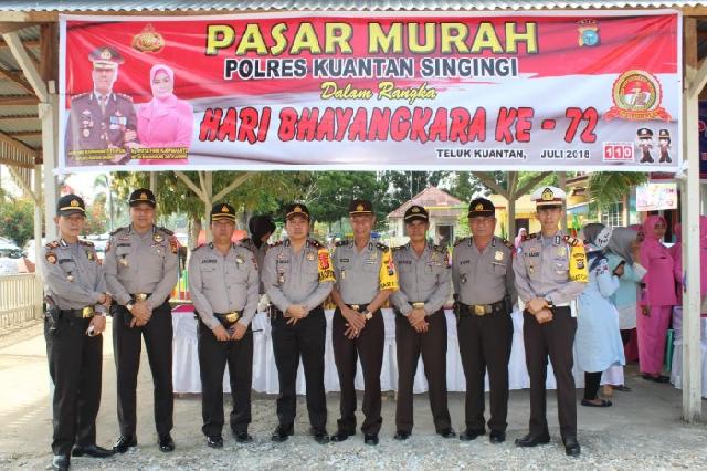 Sempena HUT ke-72 Bhayangkara, Polres Kuansing Gelar Pasar Murah